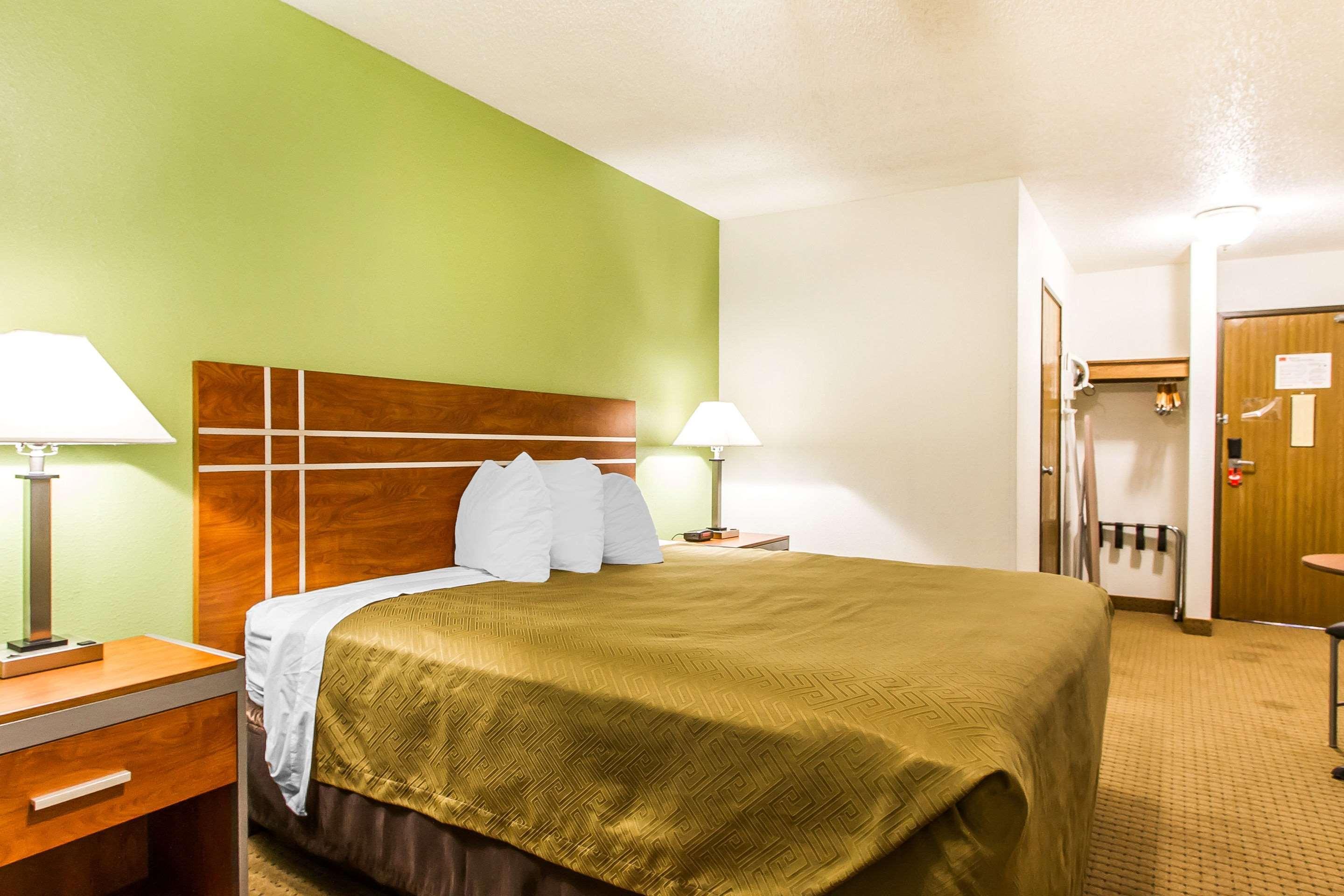 Econo Lodge & Suites Pekin Extérieur photo