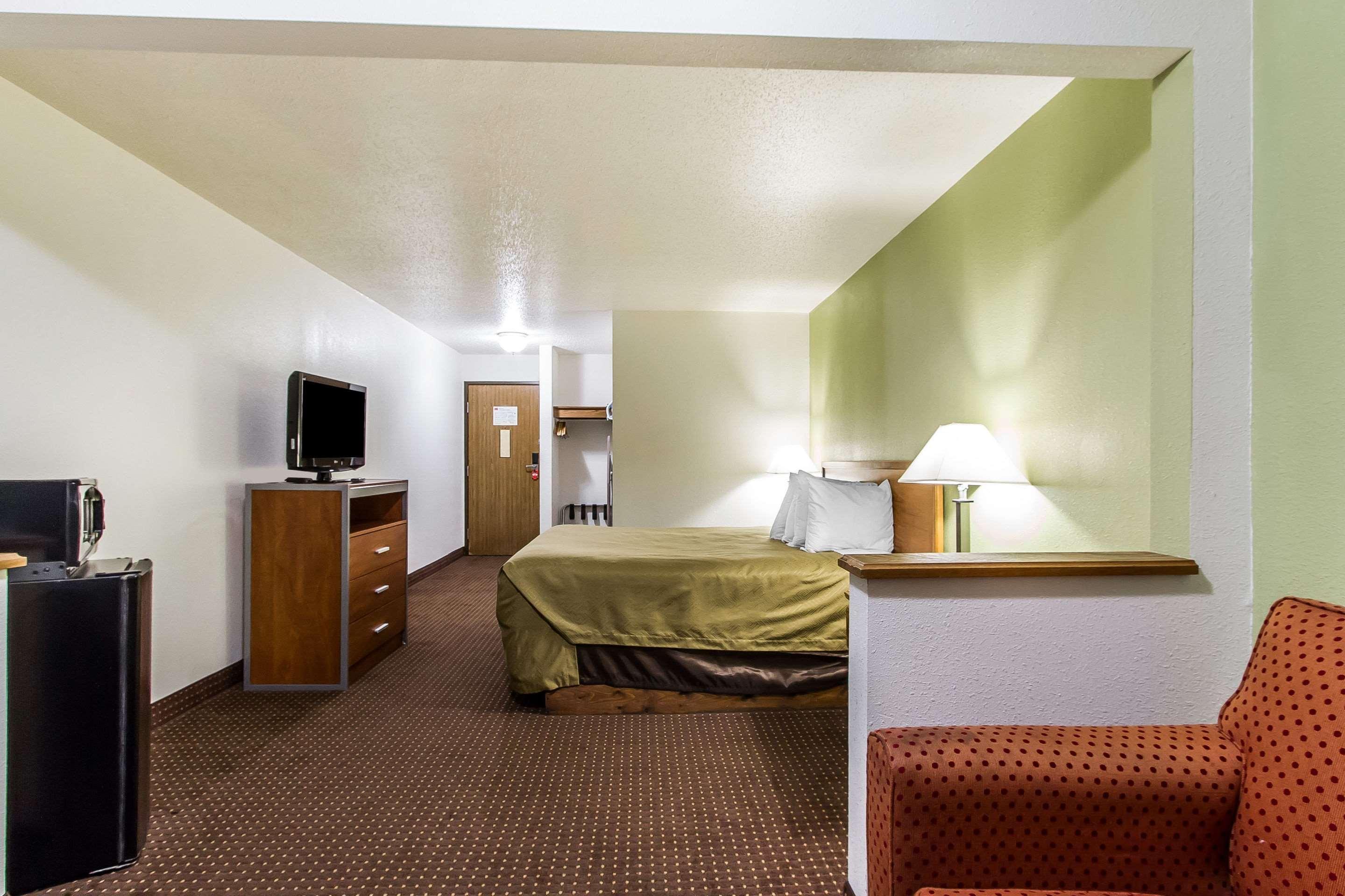 Econo Lodge & Suites Pekin Extérieur photo
