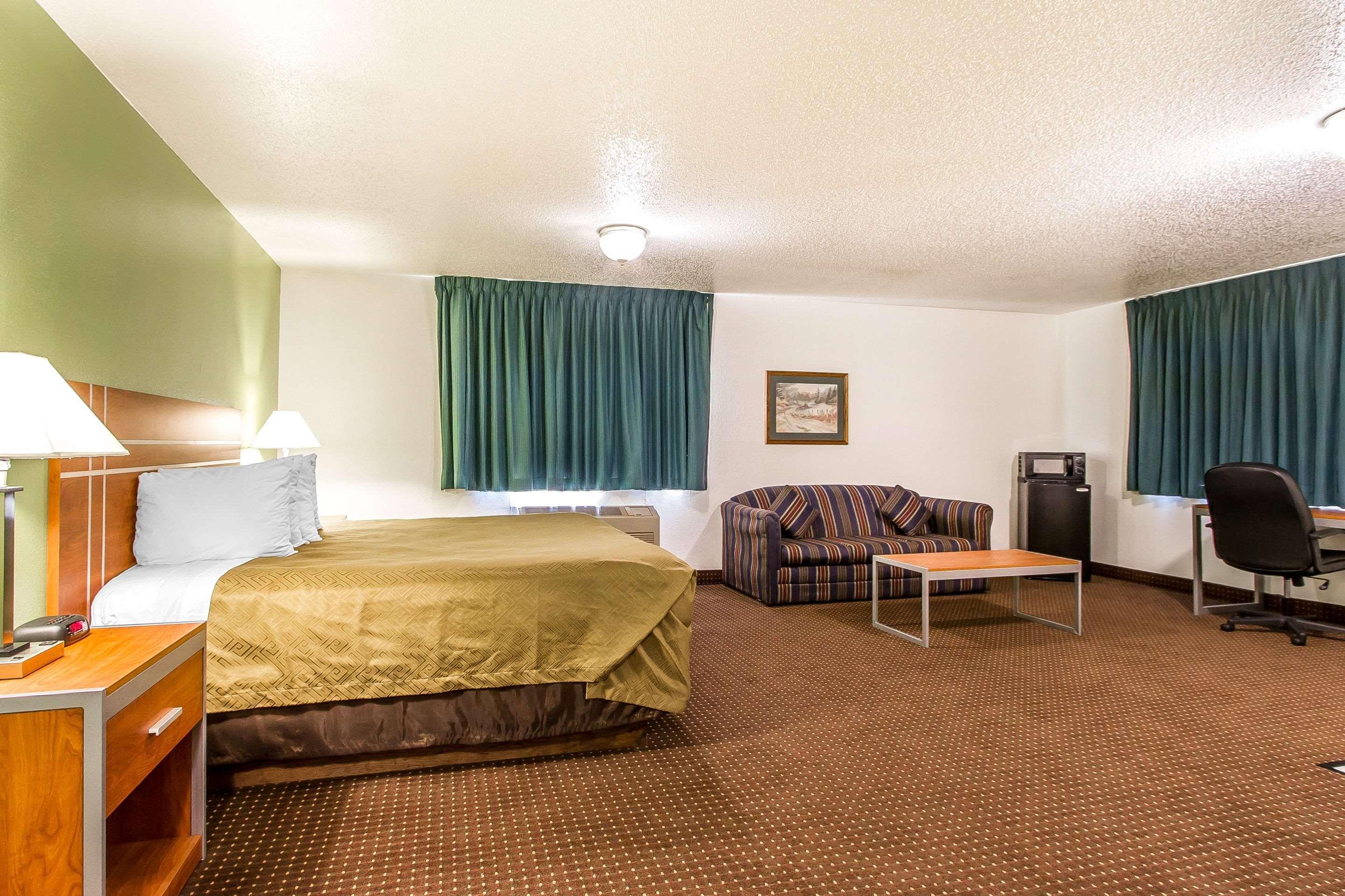 Econo Lodge & Suites Pekin Extérieur photo