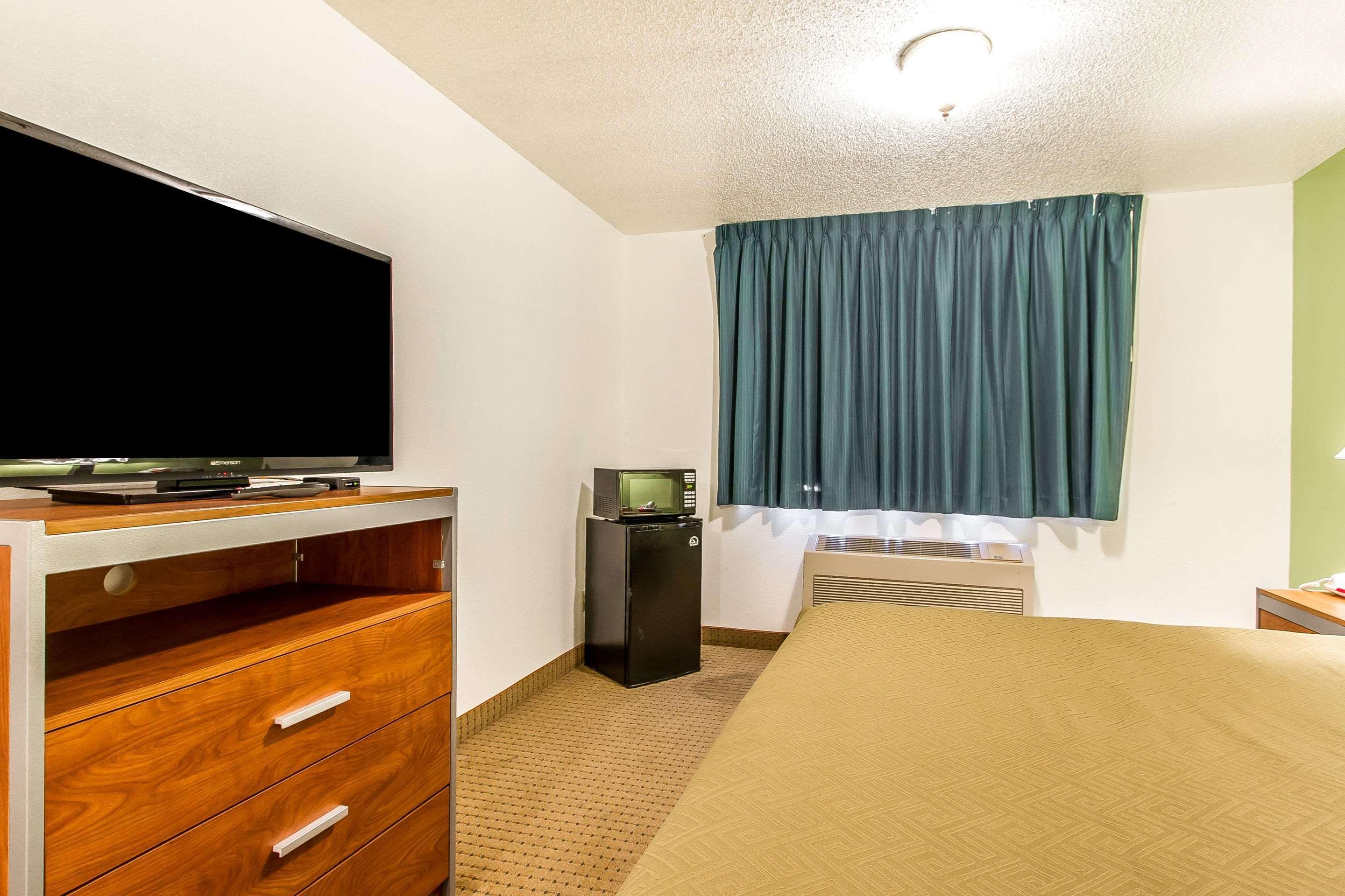 Econo Lodge & Suites Pekin Extérieur photo