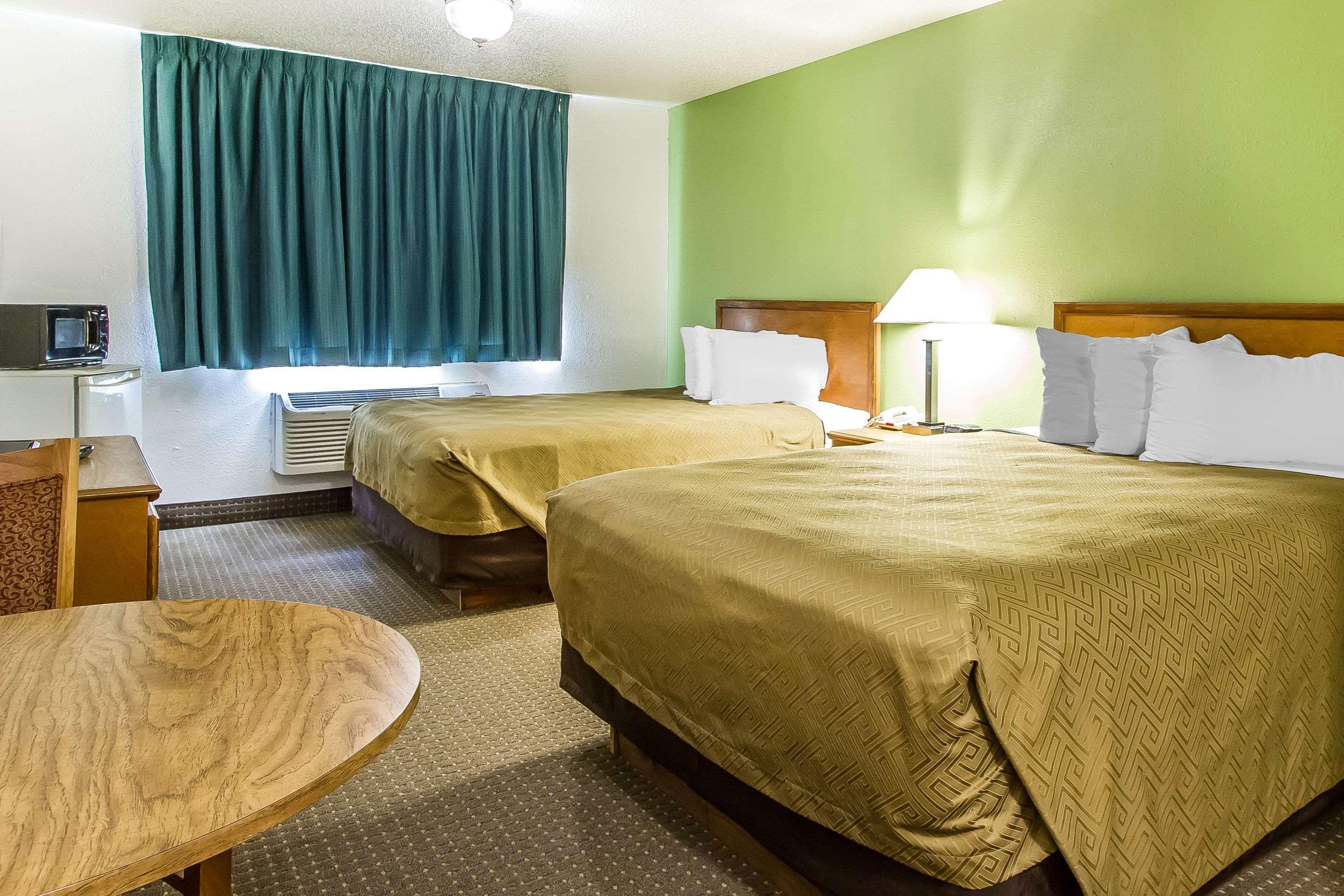 Econo Lodge & Suites Pekin Extérieur photo